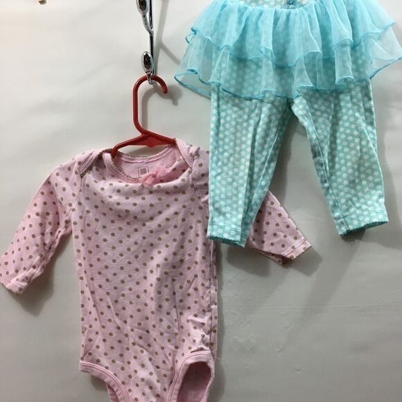 Carter’s Onesie & Pant/skirt Polkadot Set 12 mo - Picture 1 of 4